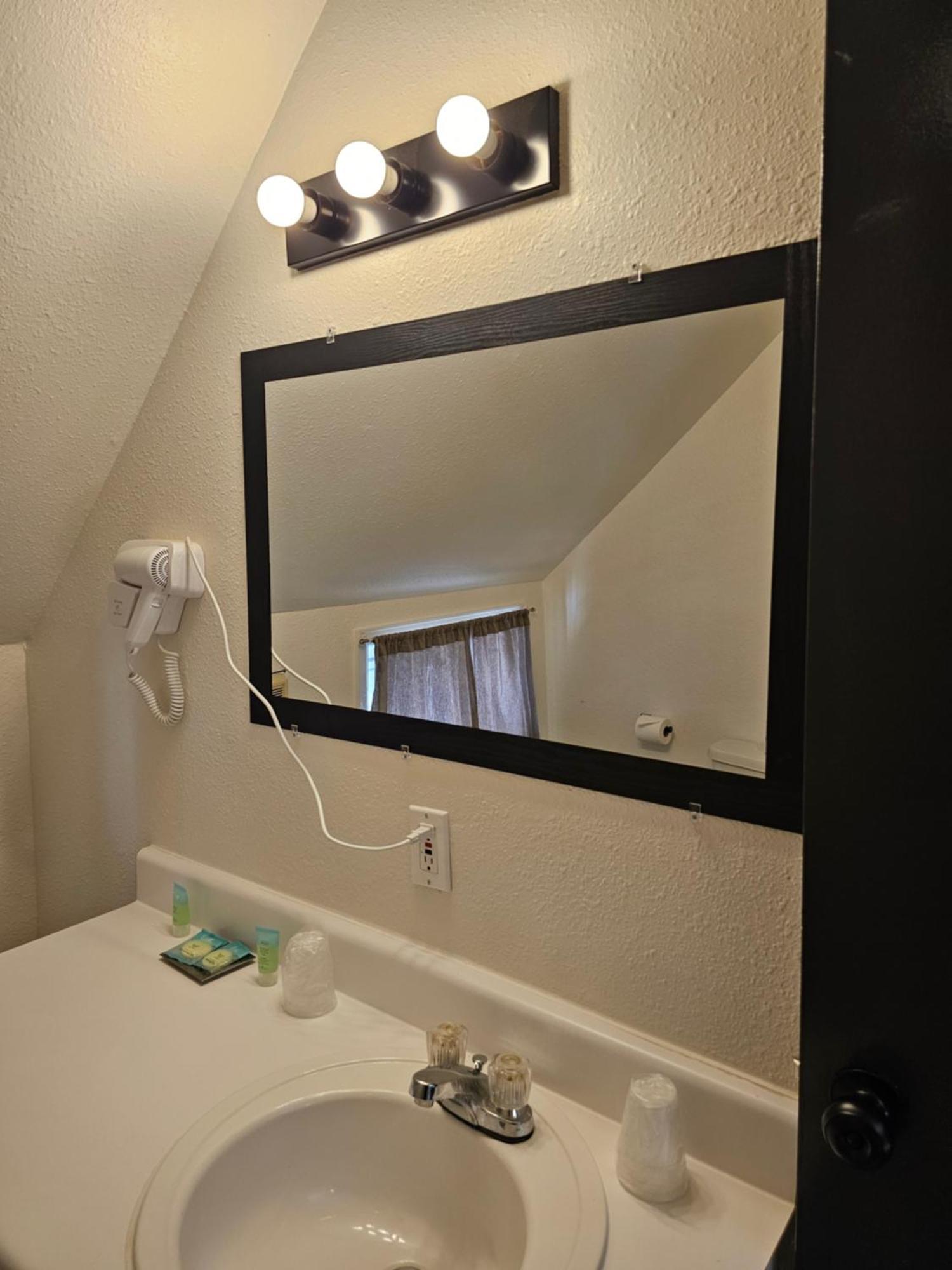 H&H Motor Lodge Idaho Springs Ngoại thất bức ảnh