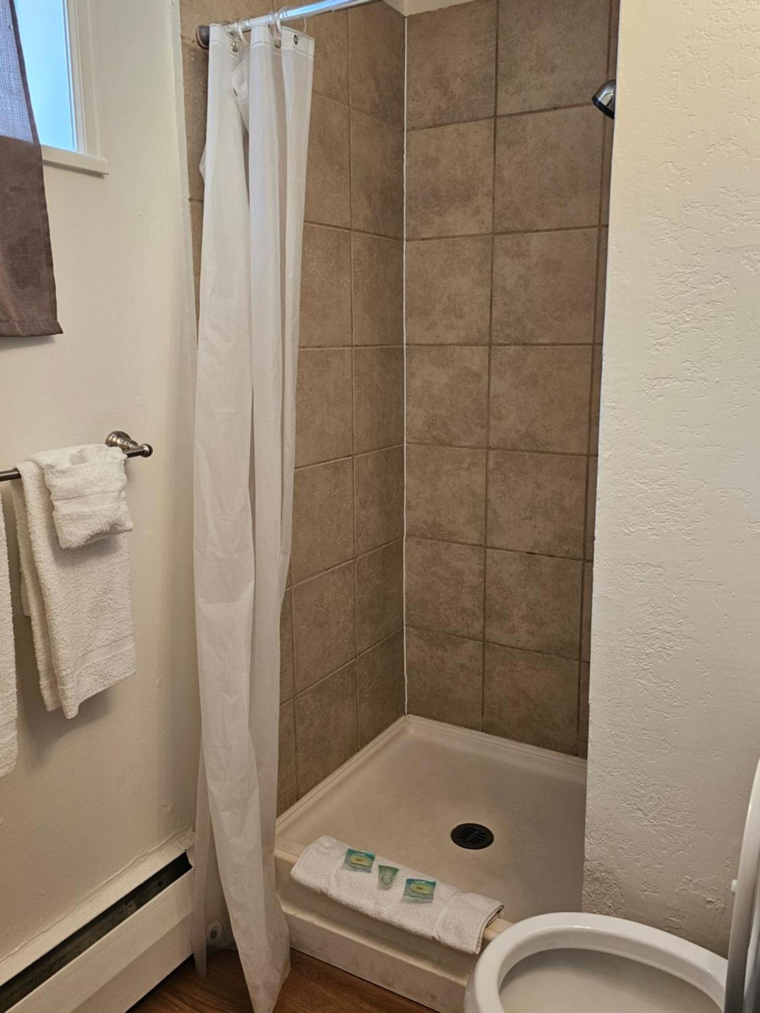 H&H Motor Lodge Idaho Springs Ngoại thất bức ảnh